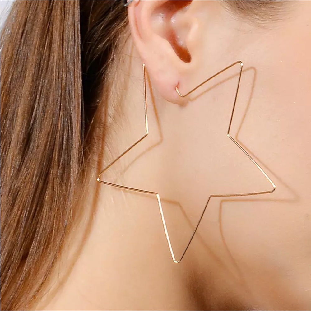 ▪️Last One: Gold tone star hoops. - Picture 7 of 7